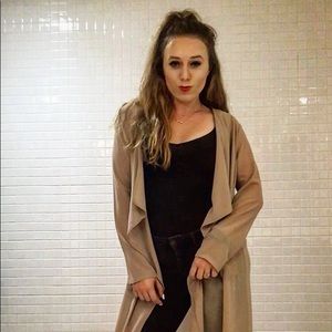 Meet your Posher, Camy